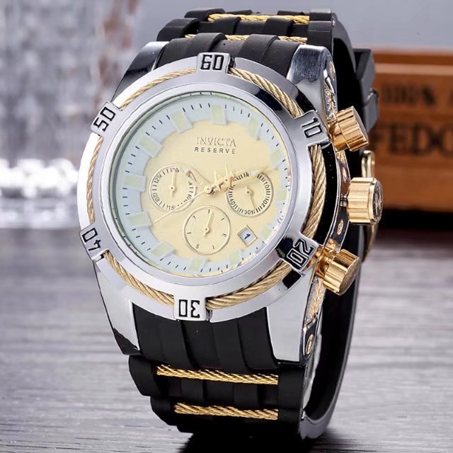 Large dial full function quartz men's watch